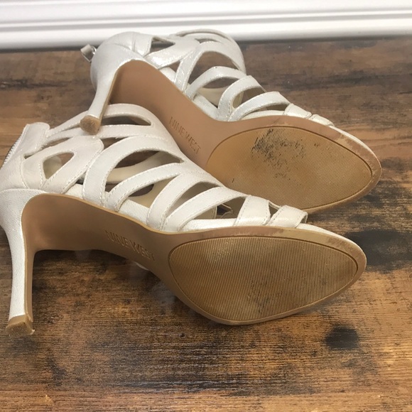 Nine West silver heels - Picture 4 of 4